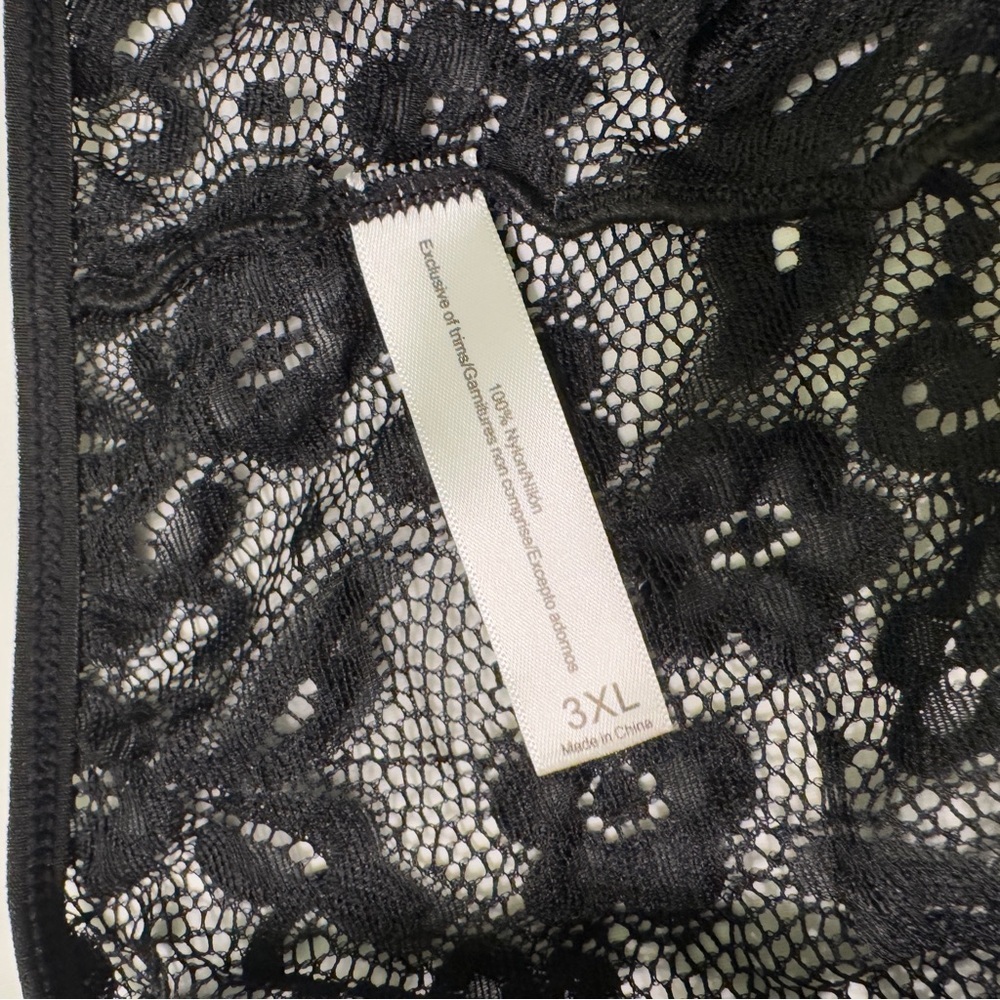 Black Lace Lingerie Panty - Picture 3 of 4